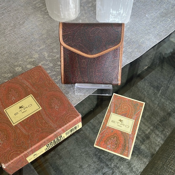 Etro paisley double snap sm wallet comes with box. Excellent condition - Picture 1 of 6